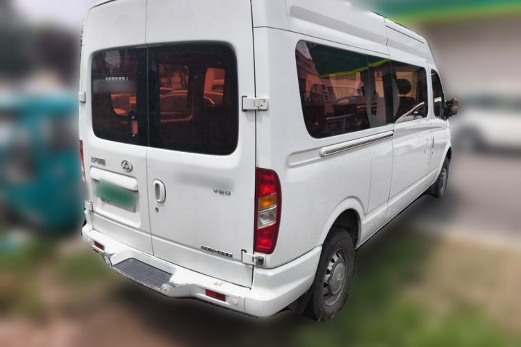 Used SAIC MAXUS Xintu V80 2018 2.5T 6-Speed Manual Aowentong Long-Wheelbase Mid-Roof 7/10-Seater Rear Right 45 Deg