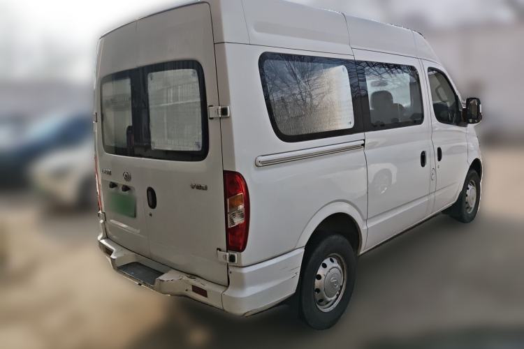Used SAIC MAXUS Xintu V80 2018 2.5T 6-Speed Manual Aoyuntong Short Wheelbase Mid-Height 5-6 Seater Rear Right 45 Deg