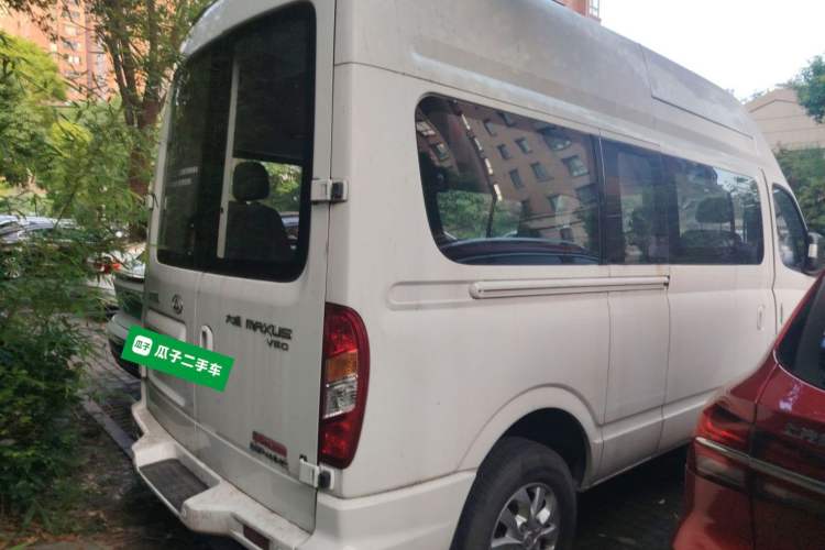 Used SAIC MAXUS Xintu V80 2018 2.5T AMT Elite Edition Long Wheelbase High-Roof 5-Seater Rear Right 45 Deg