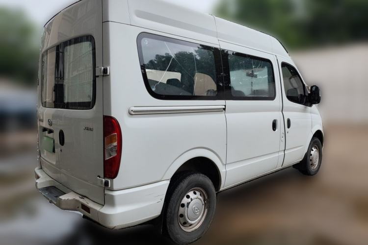 Used SAIC MAXUS Xintu V80 2018 2.5T 6-Speed Manual Aoyuntong Short Wheelbase Mid-Height 5-6 Seater Rear Right 45 Deg