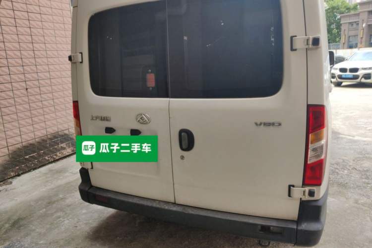 Used SAIC MAXUS Xintu V80 2018 2.5T 6-Speed Manual Commercial Long Wheelbase Mid-Height 9-Seater Rear