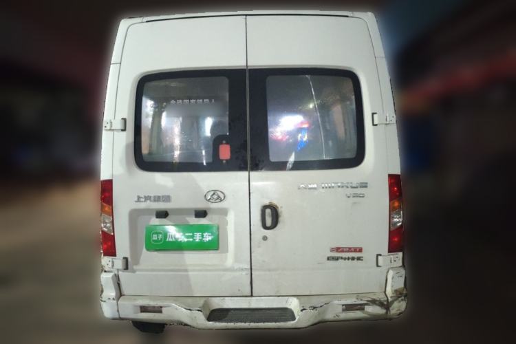 Used SAIC MAXUS Xintu V80 2018 2.5T AMT Aoyuntong Short Wheelbase Mid-Roof 5-6 Seater Rear