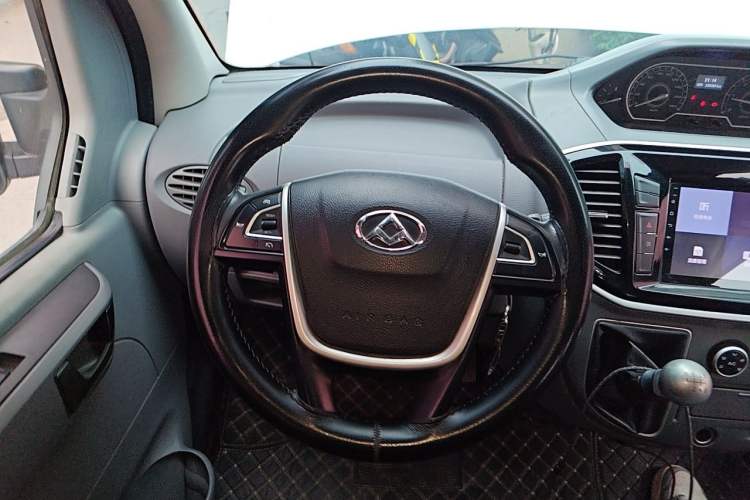 Used SAIC MAXUS Xintu V80  Steering Wheel