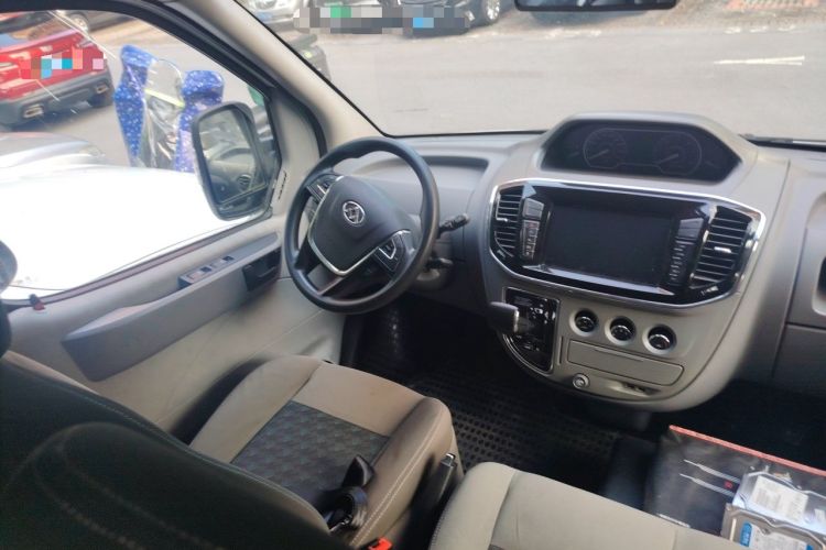 Used SAIC MAXUS Xintu V80 2018 2.5T AMT Elite Edition Long Wheelbase High-Roof 5-Seater Steering Wheel