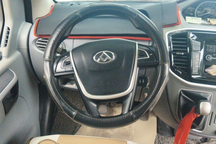 Used SAIC MAXUS Xintu V80 2018 2.5T 6-Speed Manual Aotuntong Facelifted Long Wheelbase Mid-Height 7-Seater Steering Wheel