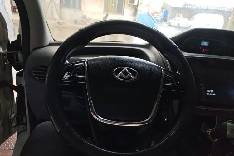 Used SAIC MAXUS Xintu V80 2018 2.5T 6-Speed Manual Elite Edition Long Wheelbase Mid-Height Roof 5-Seater Steering Wheel