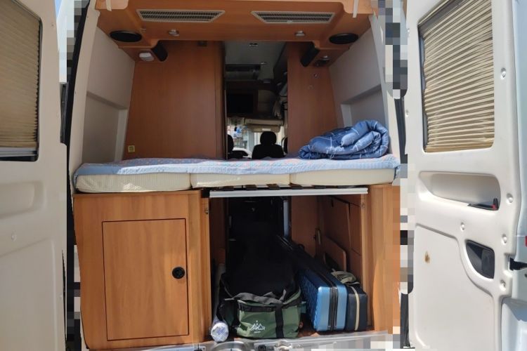 Used SAIC MAXUS Xintu V80  Trunk