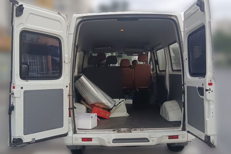 Used SAIC MAXUS Xintu V80  Trunk
