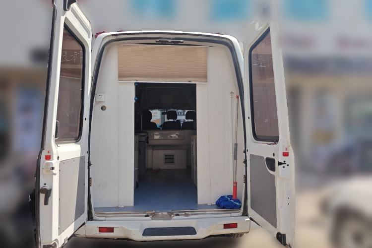 Used SAIC MAXUS Xintu V80  Trunk