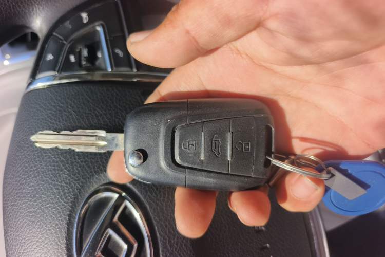 Used SAIC MAXUS Xintu V80  Vehicle Key