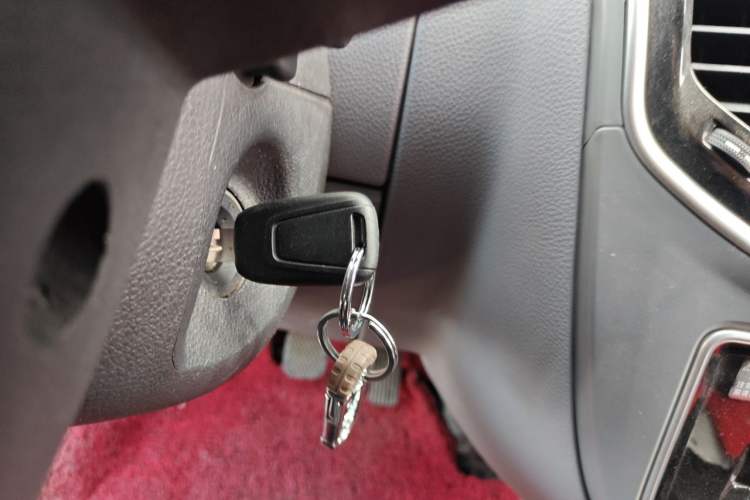 Used SAIC MAXUS Xintu V80  Vehicle Key