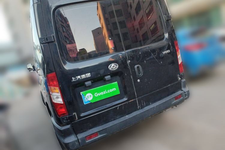 Used SAIC MAXUS Xintu V80 2019 2.5T Classic Version 6-Speed Manual – Aoyuntong Modified Long Wheelbase Mid-Height 7-Seater Exterior 3