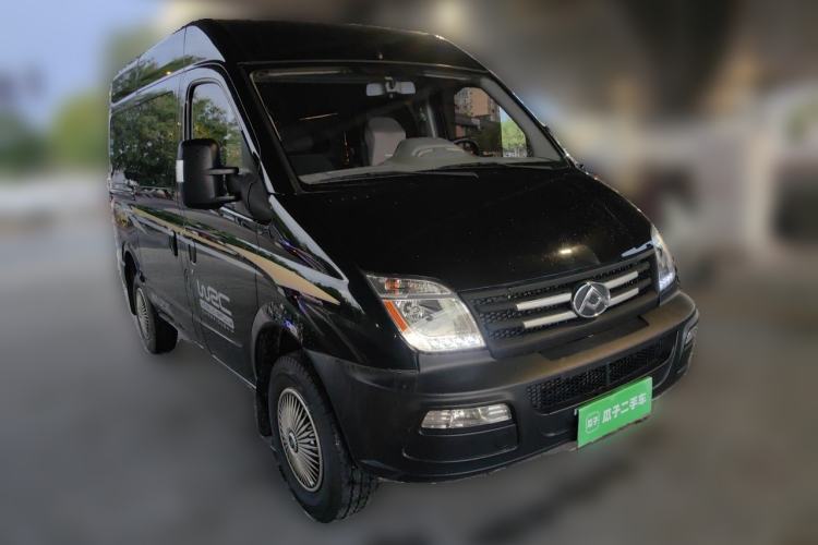 Used SAIC MAXUS Xintu V80 2019 2.5T Classic Edition 6-Speed Manual – Aoyuntong Short Wheelbase Mid-Height Design 5/6 Seats Front Right 45 Deg