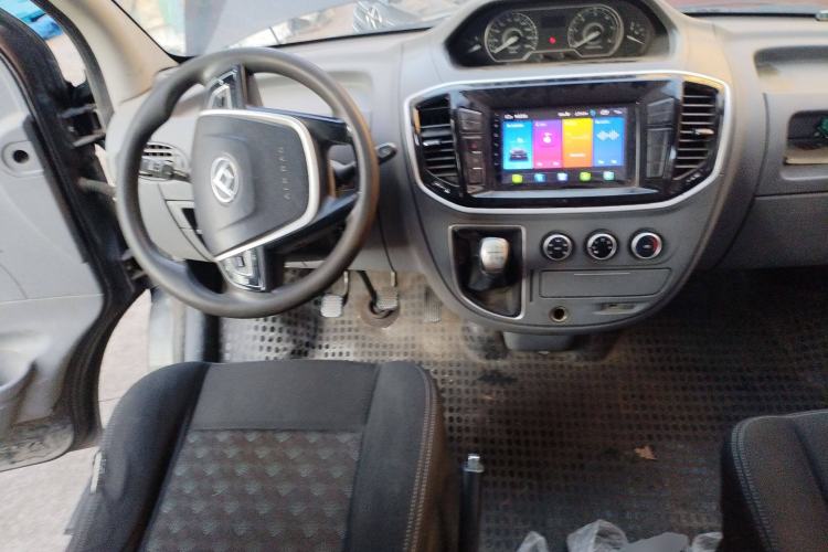 Used SAIC MAXUS Xintu V80 2019 2.5T Classic Version 6-Speed Manual – Aoyuntong Modified Long Wheelbase Mid-Height 7-Seater Interior 2
