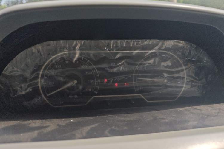 Used SAIC MAXUS Xintu V80 2019 2.5T Classic Version 6-Speed Manual – Aoyuntong Modified Long Wheelbase Mid-Height 7-Seater Instrument Cluster