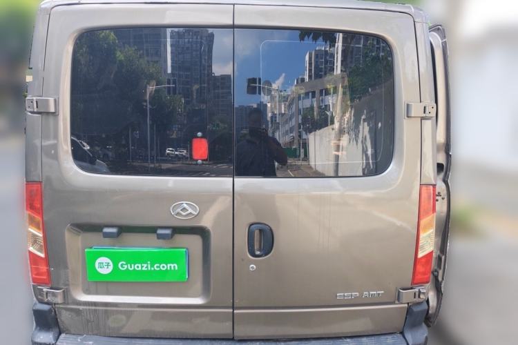 Used SAIC MAXUS Xintu V80 2019 2.5T Classic Model AMT Aoyuntong Short Wheelbase Ultra-Low Roof 5/6-Seater Rear