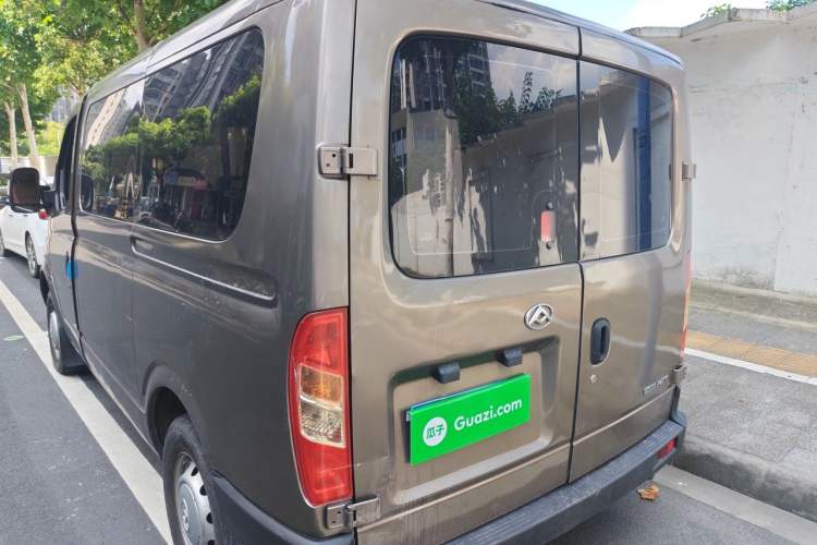 Used SAIC MAXUS Xintu V80 2019 2.5T Classic Model AMT Aoyuntong Short Wheelbase Ultra-Low Roof 5/6-Seater Rear Left 45 Deg