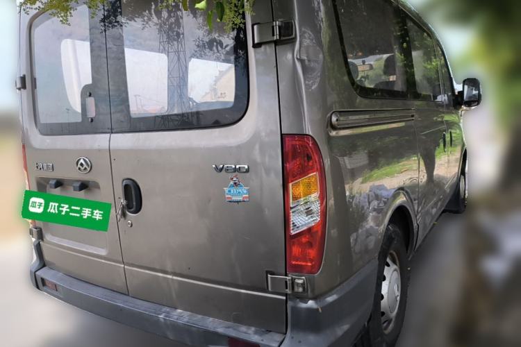 Used SAIC MAXUS Xintu V80 2019 2.5T Classic Model 6-Speed Manual – Aoyuntong Short Wheelbase Ultra-Low Roof 5/6 Seats Rear Right 45 Deg