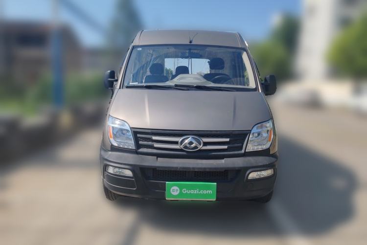 Used SAIC MAXUS Xintu V80 2019 2.5T Classic Model AMT Aoyuntong Long Wheelbase Mid-Roof 7-Seater Front