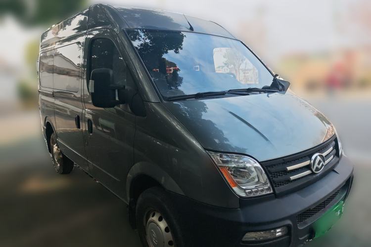 Used SAIC MAXUS Xintu V80 2019 2.5T Classic AMT Aoyuntong Facelifted Short-Wheelbase Mid-Roof 5/6-Seater Front Right 45 Deg