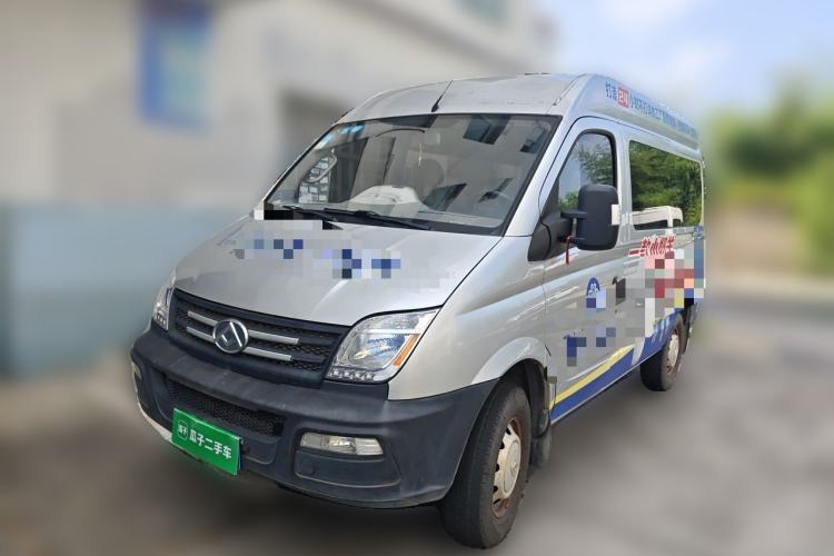 Used SAIC MAXUS Xintu V80 2019 2.5T Classic Model 6-Speed Manual – Aoyuntong Modified Version Short Wheelbase Ultra-Low Roof 5/6 Seats Guazi used car, China used car export, Used car for sale, Used cars, Cheapest cars for sale