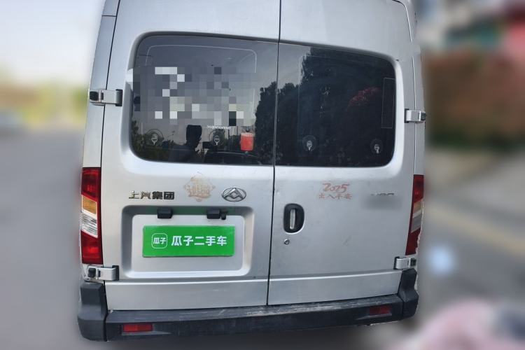 Used SAIC MAXUS Xintu V80 2019 2.5T Classic Model 6-Speed Manual Aotong Long Wheelbase Mid-Height 7-Seater Rear