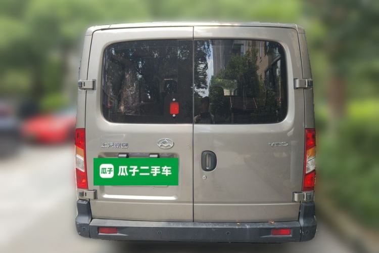 Used SAIC MAXUS Xintu V80 2019 2.5T Classic Model 6-Speed Manual – Aoyuntong Short Wheelbase Ultra-Low Roof 5/6 Seats Rear
