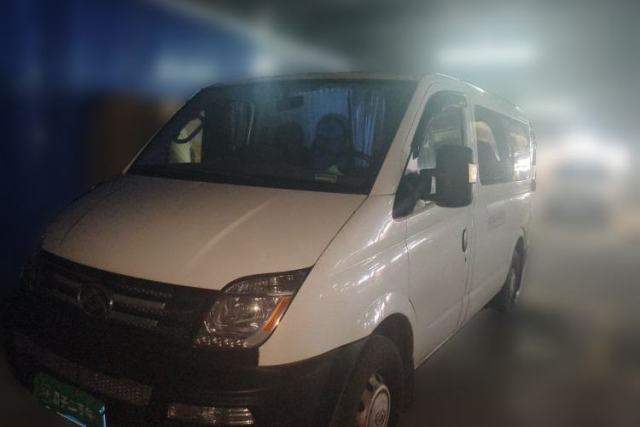 Used SAIC MAXUS Xintu V80 2019 2.5T Classic Model 6-Speed Manual – Aoyuntong Short Wheelbase Ultra-Low Roof 5/6 Seats