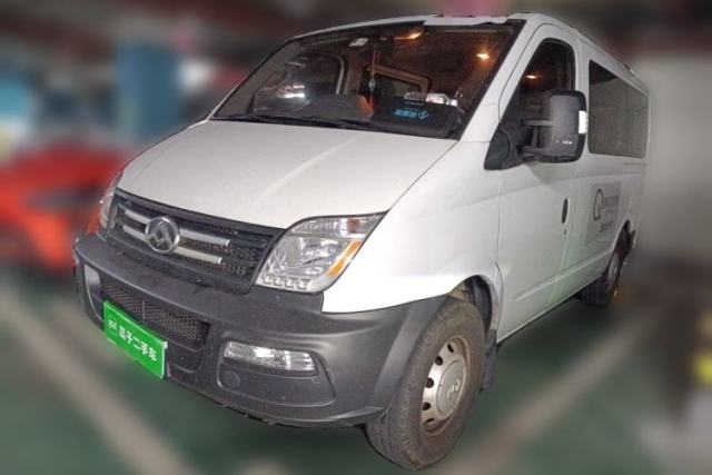 SAIC MAXUS Xintu V80 2019 2.5T Classic Model 6-Speed Manual – Aoyuntong Short Wheelbase Ultra-Low Roof 5/6 Seats usado