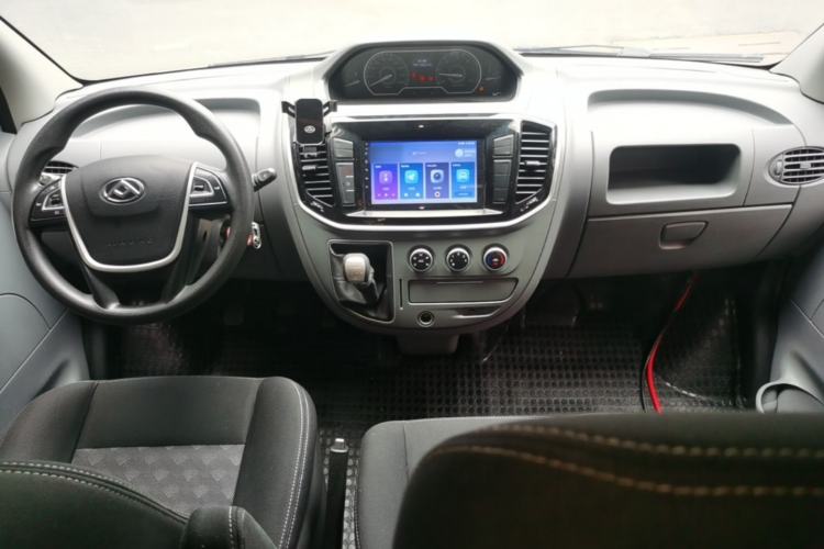 Used SAIC MAXUS Xintu V80 2019 2.5T Classic Version 6-Speed Manual – Aoyuntong Modified Long Wheelbase Mid-Height 7-Seater Center Console