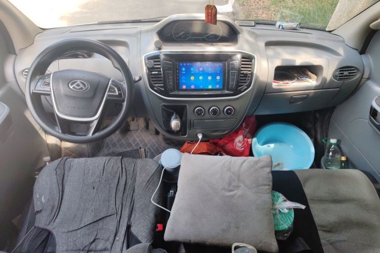 Used SAIC MAXUS Xintu V80 2019 2.5T Classic Version 6-Speed Manual – Aoyuntong Modified Long Wheelbase Mid-Height 7-Seater Center Console