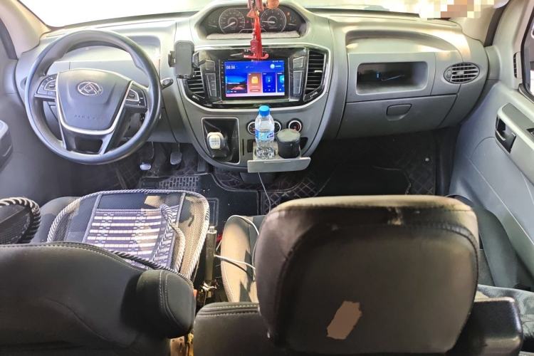 Used SAIC MAXUS Xintu V80 2019 2.5T Classic Version 6-Speed Manual – Aoyuntong Modified Long Wheelbase Mid-Height 7-Seater Center Console