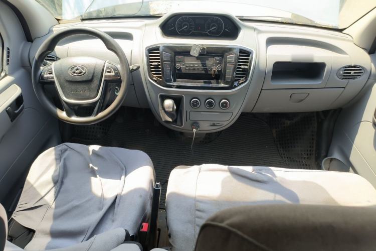 Used SAIC MAXUS Xintu V80 2019 2.5T Classic Version 6-Speed Manual – Aoyuntong Modified Long Wheelbase Mid-Height 7-Seater Center Console
