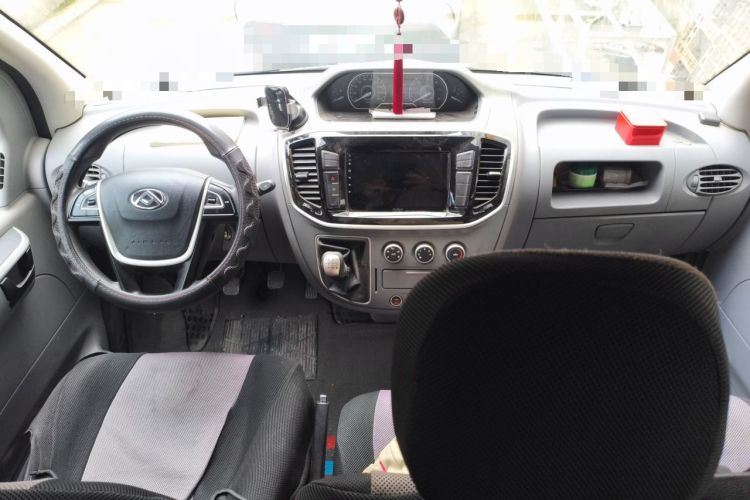 Used SAIC MAXUS Xintu V80 2019 2.5T Classic Edition 6-Speed Manual – Aoyuntong Modified Version Short Wheelbase Mid-Height Roof 5/6 Seats Center Console