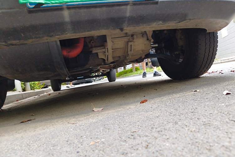 Used SAIC MAXUS Xintu V80  Chassis Front