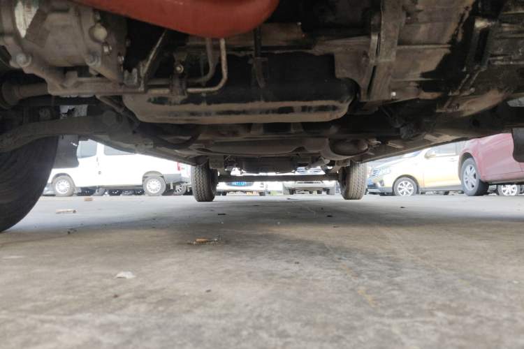 Used SAIC MAXUS Xintu V80  Chassis Front