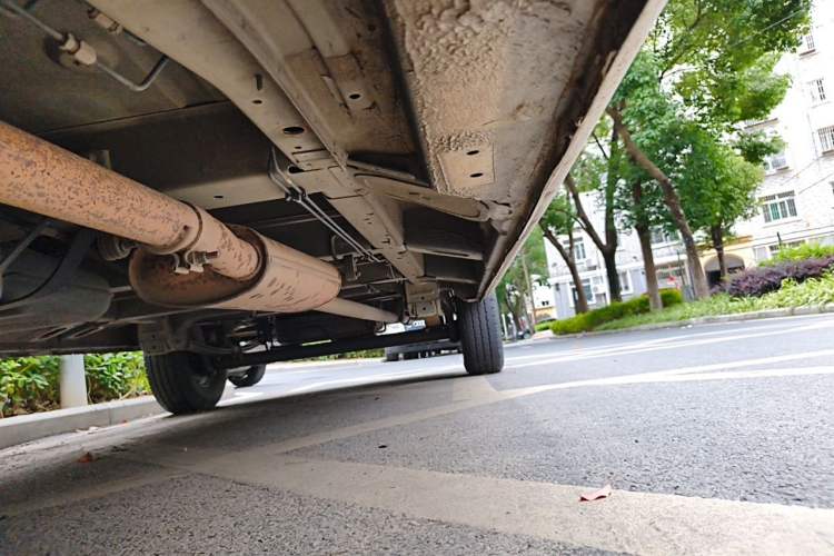 Used SAIC MAXUS Xintu V80  Chassis Front Left
