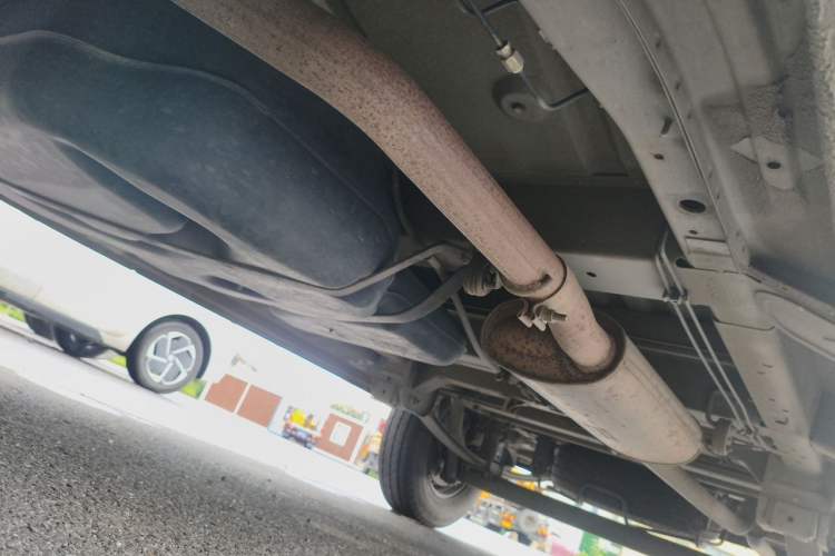Used SAIC MAXUS Xintu V80  Chassis Front Left