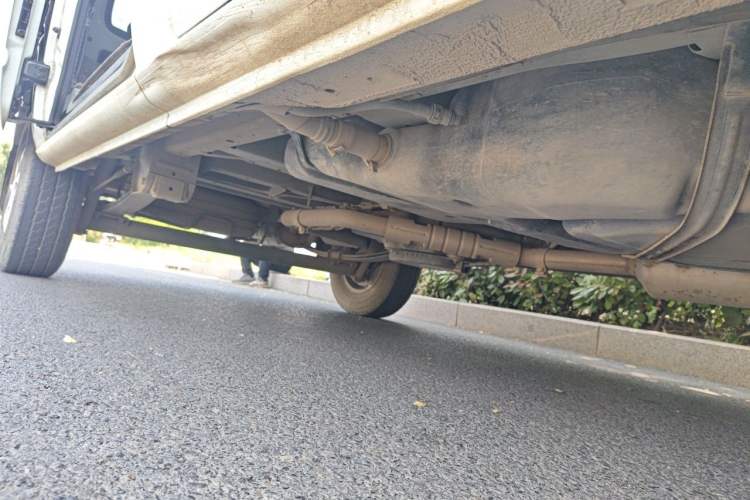 Used SAIC MAXUS Xintu V80  Chassis Front Right