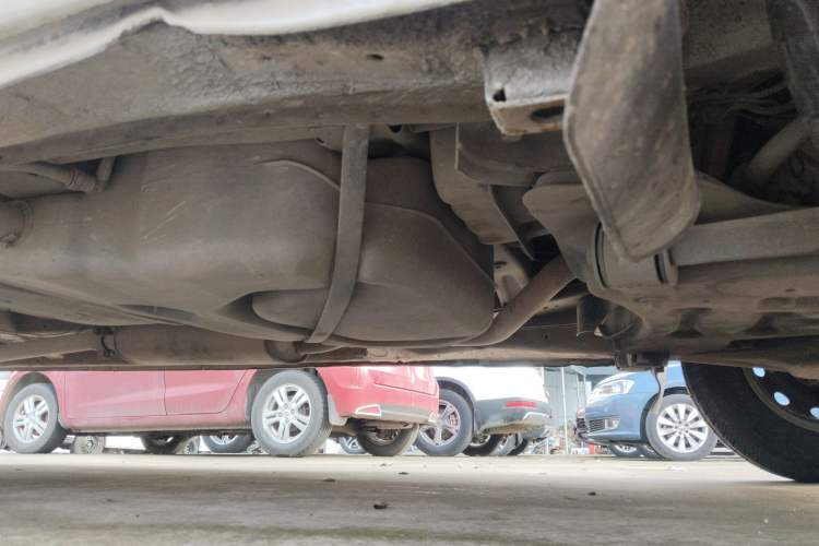 Used SAIC MAXUS Xintu V80  Chassis Front Right