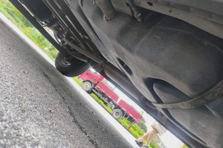 Used SAIC MAXUS Xintu V80  Chassis Front Right