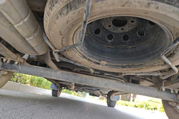 Used SAIC MAXUS Xintu V80  Chassis Rear