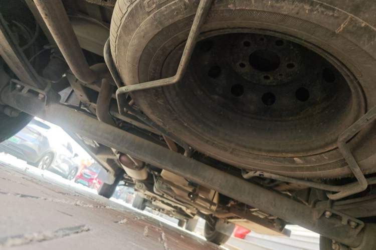 Used SAIC MAXUS Xintu V80  Chassis Rear