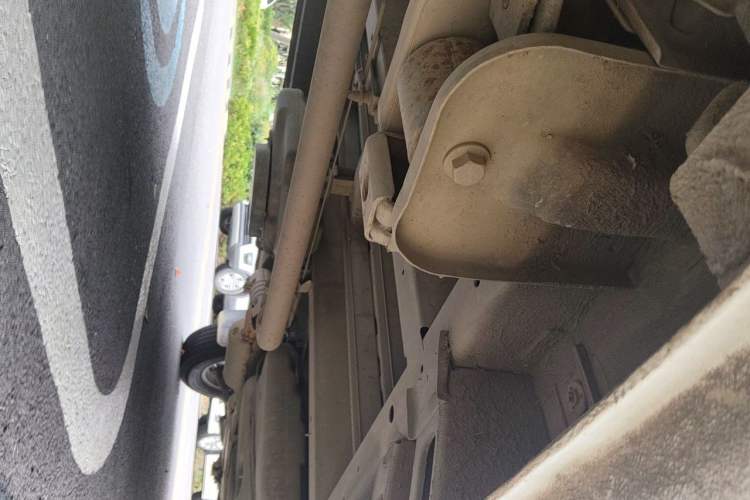 Used SAIC MAXUS Xintu V80  Chassis Rear Right
