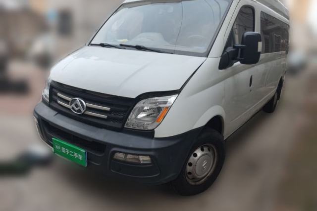Used SAIC MAXUS Xintu V80 2019 2.5T Classic Model 6-Speed Manual Aotong Long Wheelbase Mid-Height 7-Seater