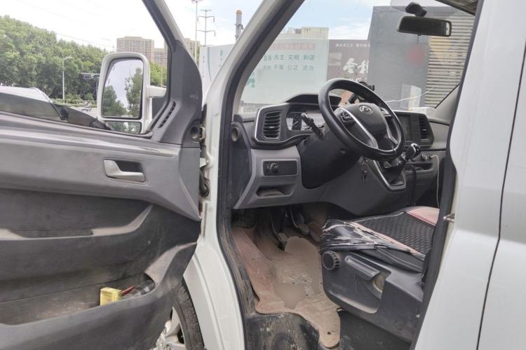 Used SAIC MAXUS Xintu V80  Driver Seat
