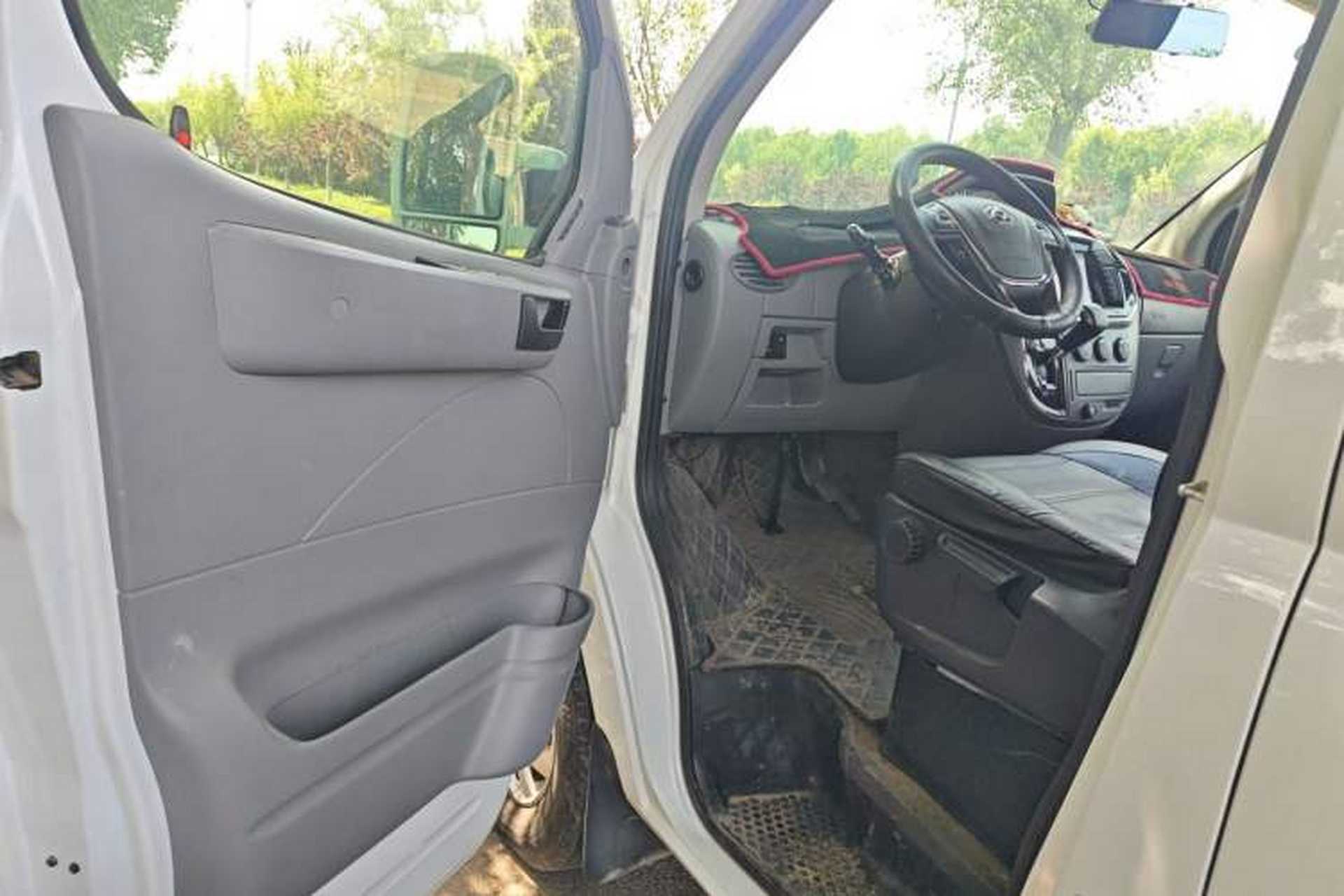 Used SAIC MAXUS Xintu V80  Driver Seat