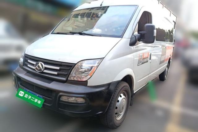 Used SAIC MAXUS Xintu V80 2019 2.5T Classic Model 6-Speed Manual Aotong Long Wheelbase Mid-Height 7-Seater