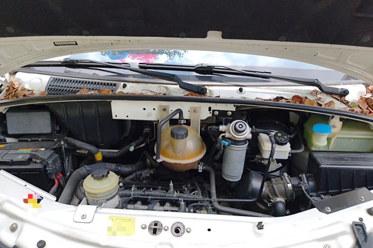 Used SAIC MAXUS Xintu V80  Engine Bay