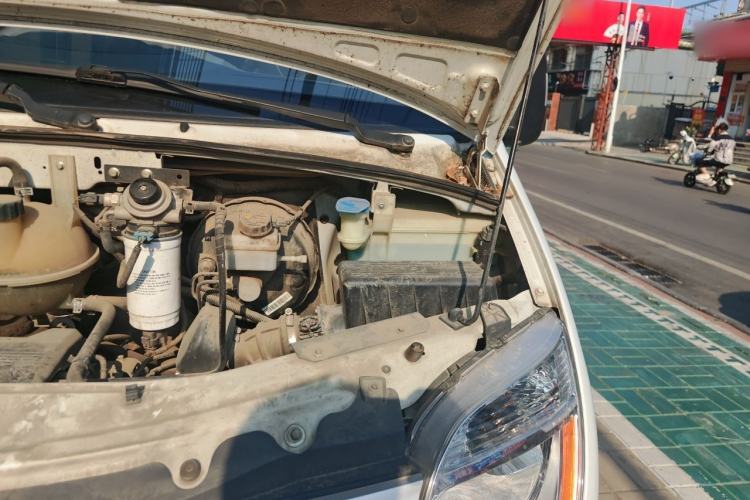 Used SAIC MAXUS Xintu V80  Engine Bay Left